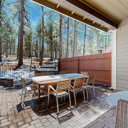 Pinnacle Pines سارية العلم المظهر الخارجي الصورة