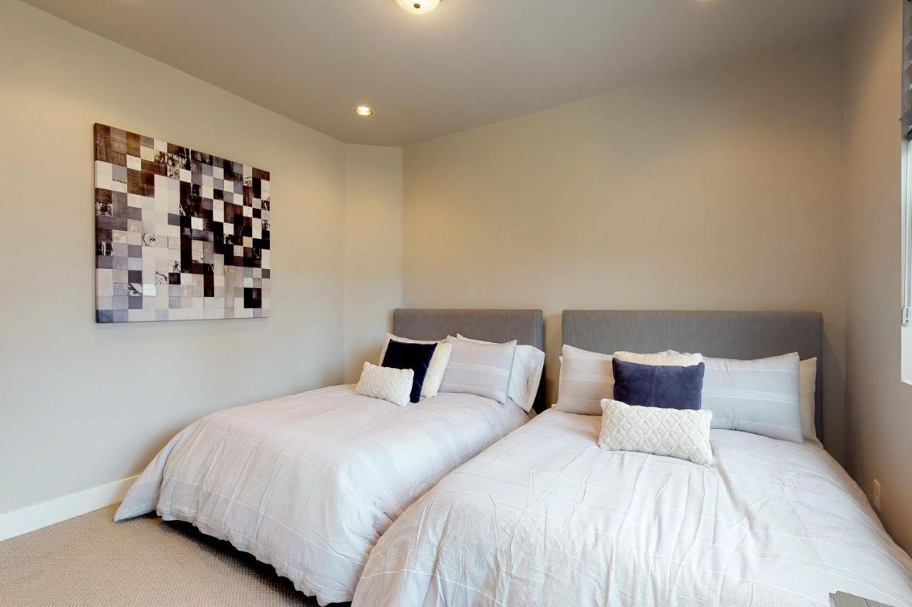 Pinnacle Pines سارية العلم المظهر الخارجي الصورة