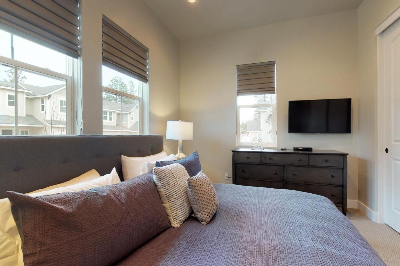 Pinnacle Pines سارية العلم المظهر الخارجي الصورة