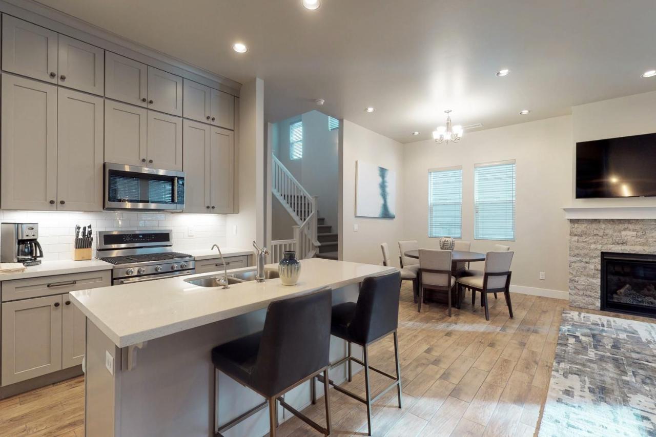 Pinnacle Pines سارية العلم المظهر الخارجي الصورة