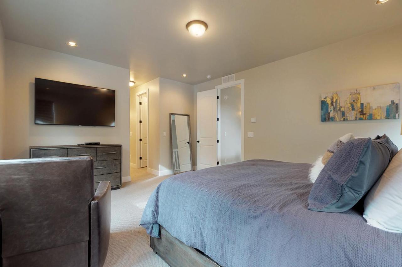 Pinnacle Pines سارية العلم المظهر الخارجي الصورة