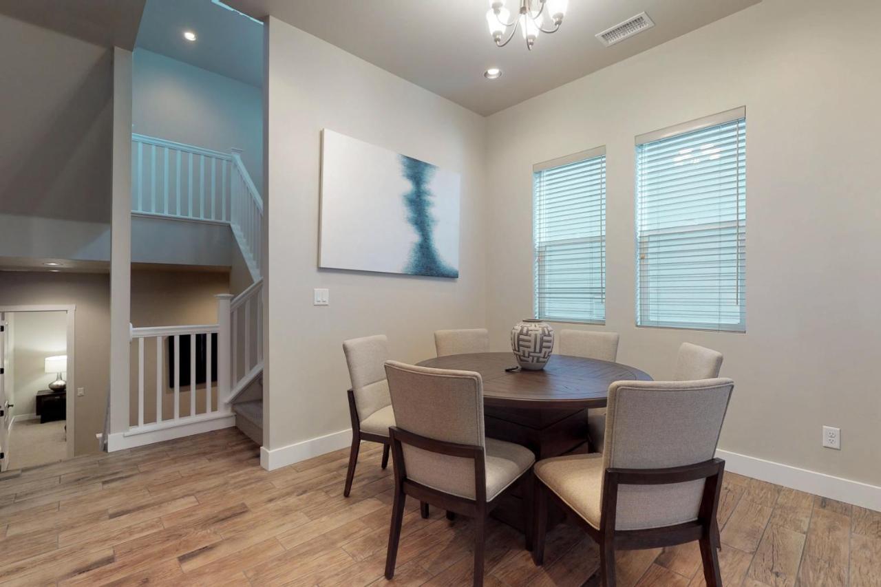 Pinnacle Pines سارية العلم المظهر الخارجي الصورة