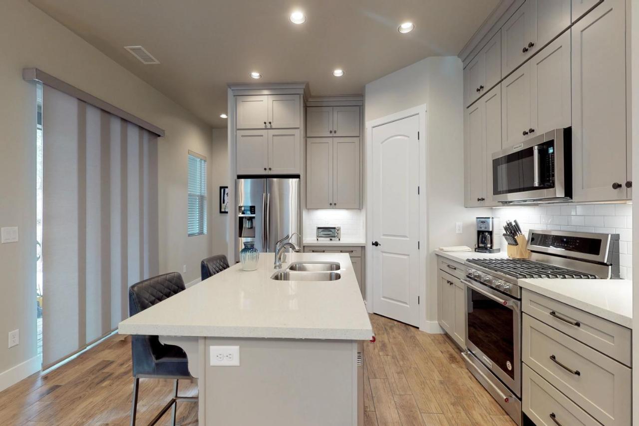 Pinnacle Pines سارية العلم المظهر الخارجي الصورة